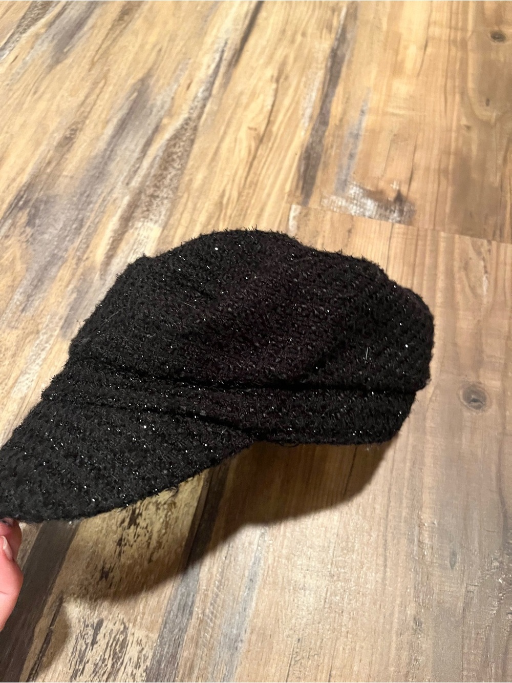 Women’s Black Tweed Newsboy Cap with Subtle Sparkle